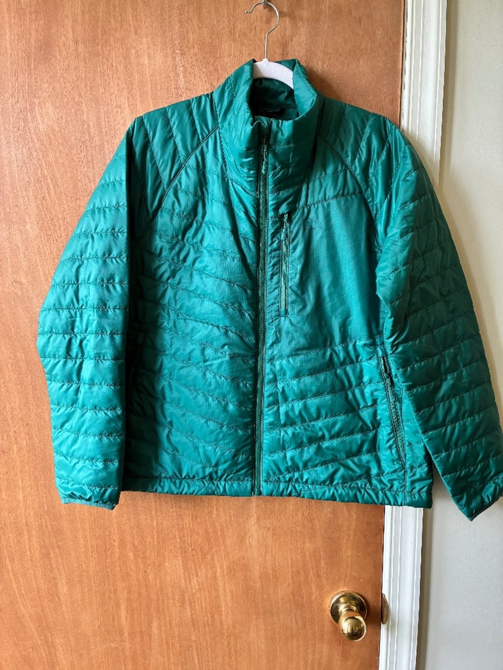 L.L. Bean all-polyester packable puffer in wintergreen, sized L Petite